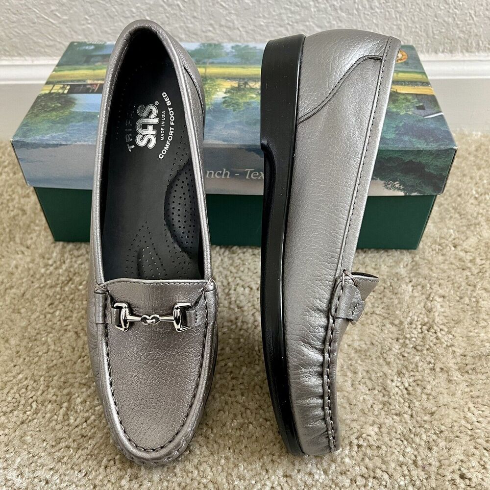 SAS Metro Slip On Loafer Shoes Womens Sz 7.5 Slim Narrow Loafers Pewter Silver
